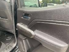 2024 Chevrolet Colorado 4WD LT, CLEAN CARFAX, HEATED CLOTH, REMO - Photo 30