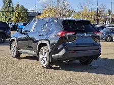 2022 Toyota RAV4 Hybrid XLE - Photo 4