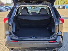 2022 Toyota RAV4 Hybrid XLE - Photo 6