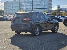 2022 Toyota RAV4 Hybrid XLE - Photo 7