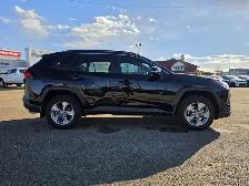 2022 Toyota RAV4 Hybrid XLE - Photo 8