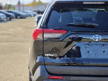 2022 Toyota RAV4 Hybrid XLE - Photo 13
