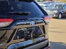 2022 Toyota RAV4 Hybrid XLE - Photo 15
