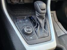2022 Toyota RAV4 Hybrid XLE - Photo 32