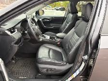 2019 Toyota RAV4 XLE AWD XLE - Photo 12