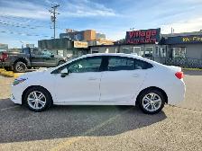 2017 Chevrolet Cruze LT - Photo 2