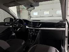 Volkswagen Taos Trendline TA 2023 à vendre - Photo 20