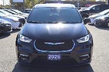 2025 Chrysler Pacifica Select FWD - Photo 2