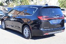 2025 Chrysler Pacifica Select FWD - Photo 4