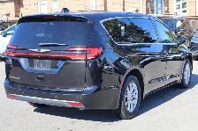 2025 Chrysler Pacifica Select FWD - Photo 6