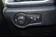 2025 Chrysler Pacifica Select FWD - Photo 16