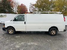 2011 Chevrolet Express - Photo 8