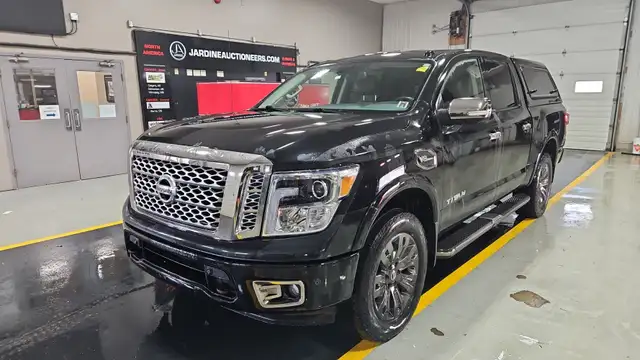2017 Nissan Titan