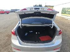 2018 Hyundai Elantra - Photo 20