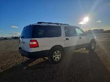 2011 Ford Expedition - Photo 2