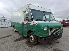 2009 Freightliner MT45 Chassis - Photo 3