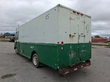 2009 Freightliner MT45 Chassis - Photo 7