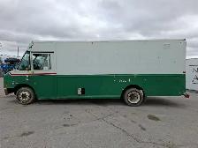 2009 Freightliner MT45 Chassis - Photo 8