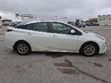 2017 Toyota Prius - Photo 4
