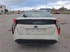 2017 Toyota Prius - Photo 6