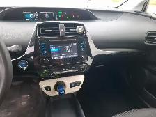2017 Toyota Prius - Photo 12