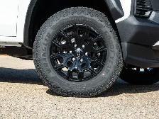 2026 Chevrolet Colorado 4WD Trail Boss - Photo 5