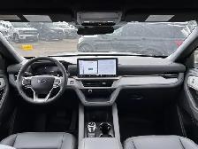 2027 Ford Explorer Active - Photo 17
