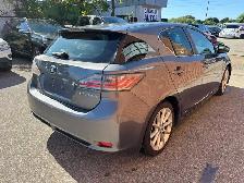 2013 Lexus CT FWD 4dr Hybrid - Photo 6