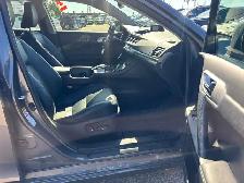 2013 Lexus CT FWD 4dr Hybrid - Photo 11