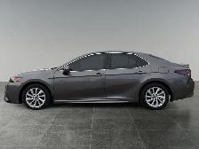 2021 Toyota Camry SE - Photo 2