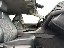 2021 Toyota Camry SE - Photo 16