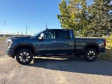 2026 GMC Sierra 3500HD Denali - Photo 3