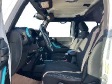 2018 Jeep Wrangler JK Unlimited Sahara - Photo 12