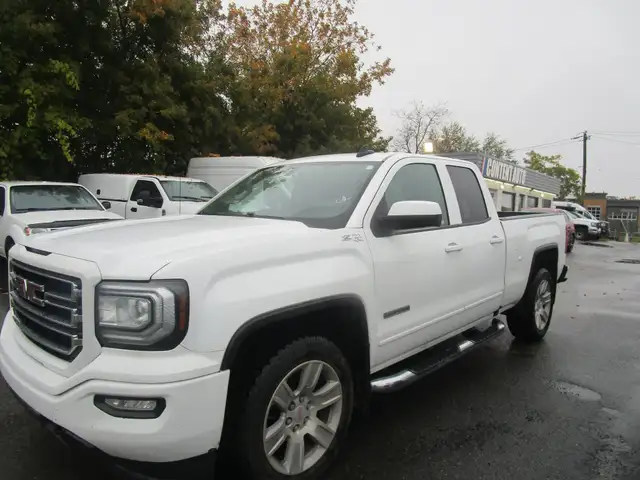 GMC Sierra 1500 SLE cabine double 4x4 Z71 FINANCEMENT MAISON DIS