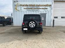 2019 Jeep Wrangler Sport 4WD | No Accident | Heated Seats - Photo 6