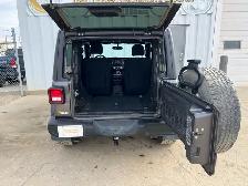 2019 Jeep Wrangler Sport 4WD | No Accident | Heated Seats - Photo 11