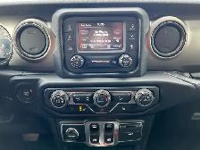 2019 Jeep Wrangler Sport 4WD | No Accident | Heated Seats - Photo 22