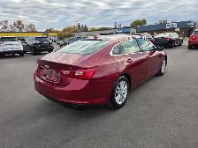 2017 Chevrolet Malibu 4dr Sdn LT w/1LT - Photo 7