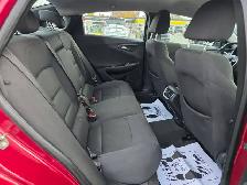 2017 Chevrolet Malibu 4dr Sdn LT w/1LT - Photo 12