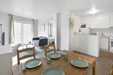 The Saguenay Apartments - 3 Bedroom available at 135 East Sherbr - Photo 5
