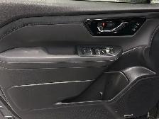 2025 Subaru Forester - Photo 8