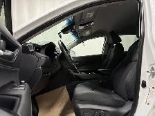 2024 Toyota Venza - Photo 9