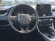 2025 Toyota RAV4 - Photo 8