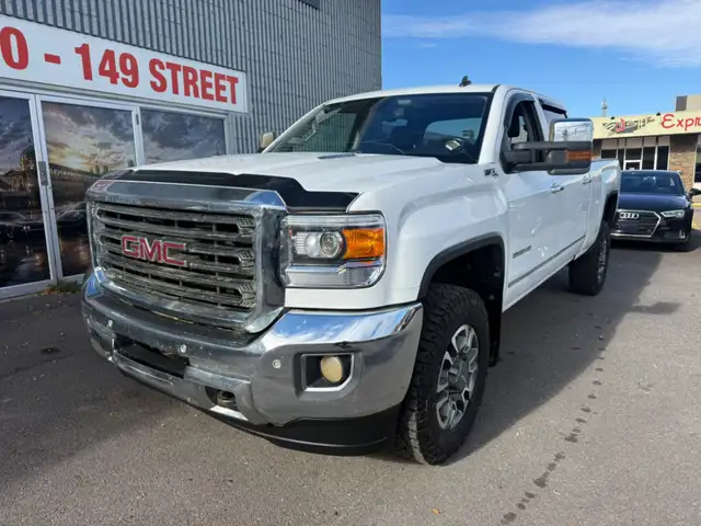 2015 GMC Sierra 2500HD SLT Z71 4x4 Crew Cab 6'6' Box