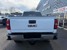 2015 GMC Sierra 2500HD SLT Z71 4x4 Crew Cab 6'6' Box - Photo 4