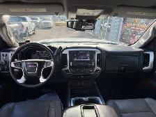 2015 GMC Sierra 2500HD SLT Z71 4x4 Crew Cab 6'6' Box - Photo 9