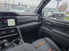 2025 GMC Sierra 1500 AT4 - Photo 12
