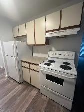 Spacious 2 Bedroom 1 Bah with Balcony
