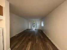 Spacious 2 Bedroom 1 Bah with Balcony - Photo 6