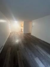 Spacious 2 Bedroom 1 Bah with Balcony - Photo 7